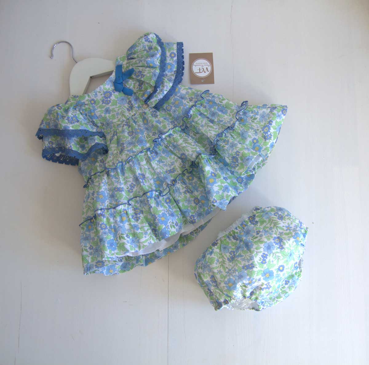 Jesusito AMELIE flor azul NOMA FERNÁNDEZ moda infantil juvenil